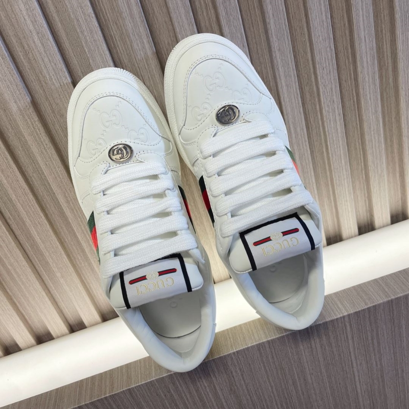 G*u*i casual shoes